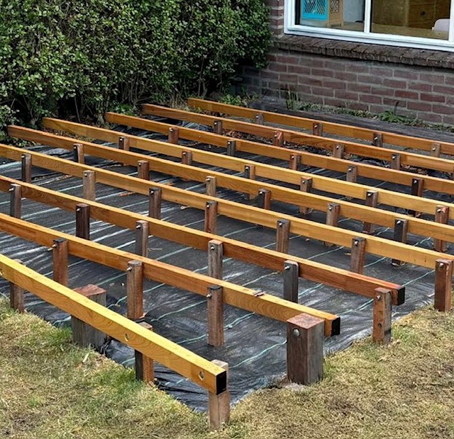 Hardhout onderconstructie vlonder op paaltjes