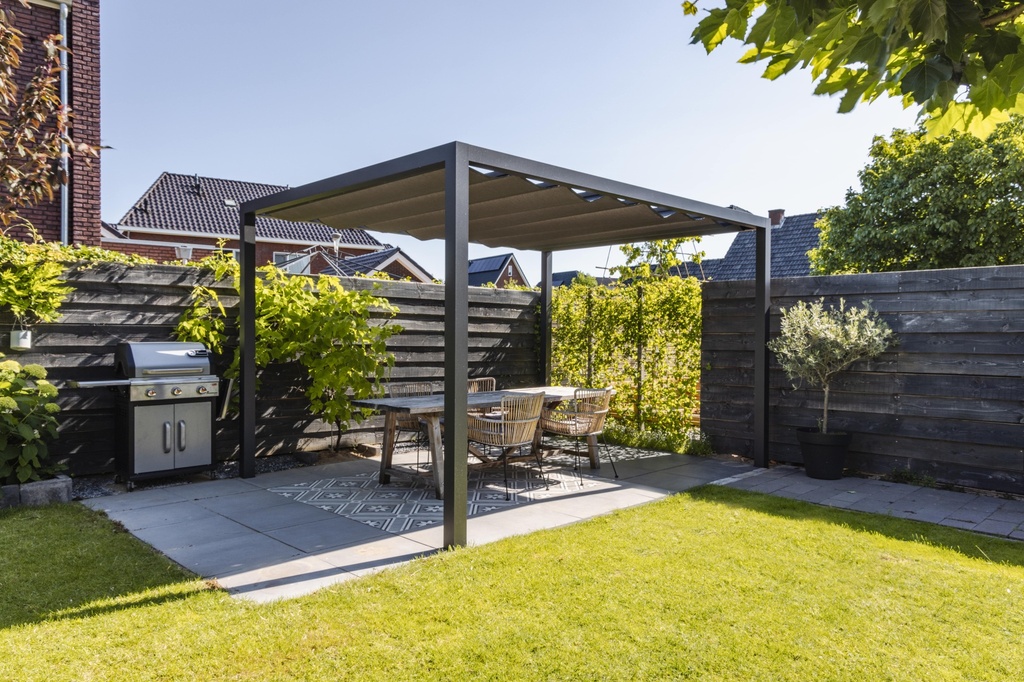 Luxxout pergola met Solem zonwering - 25% prijsdaling -